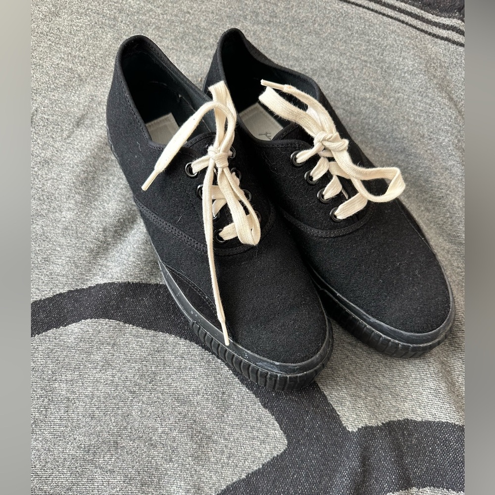 JULIEN DAVID Sneakers size 43. Black color. Unique item! Made in Japan